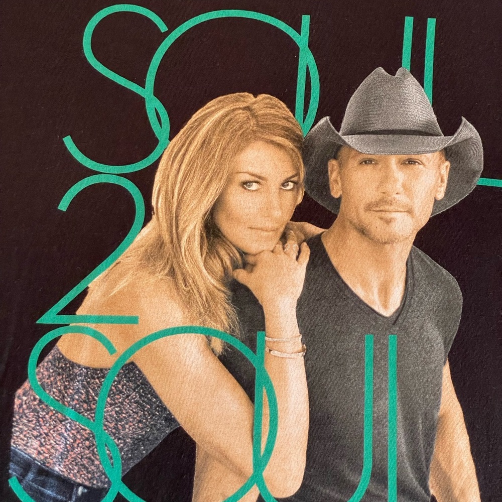 Official Tim McGraw & Faith Hill Soul2Soul 2017 Tour Shirt - Size L Unisex